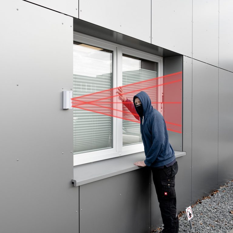 Fassadenüberwachung an Fenster Braasch-Sicherheit